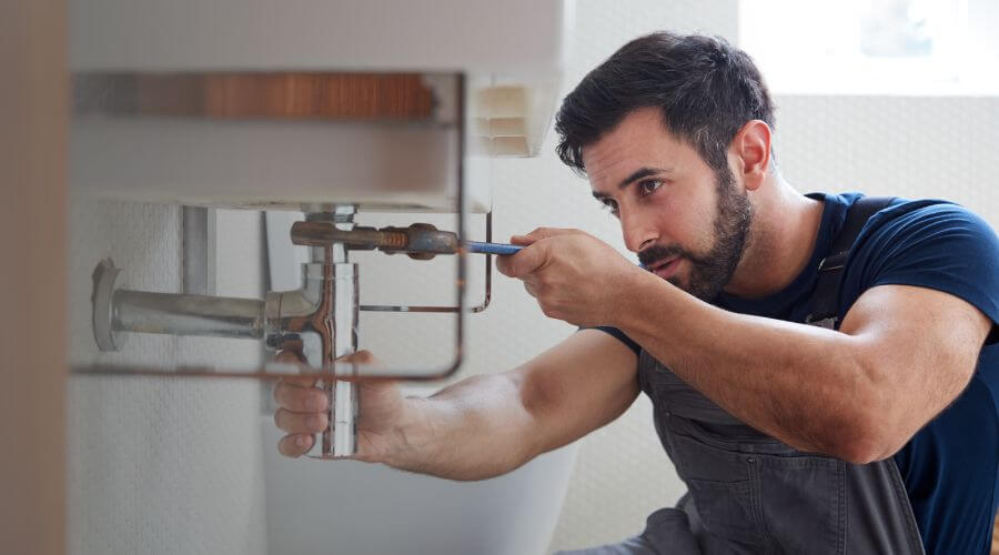Hot water issue at sink in Vadito, NM